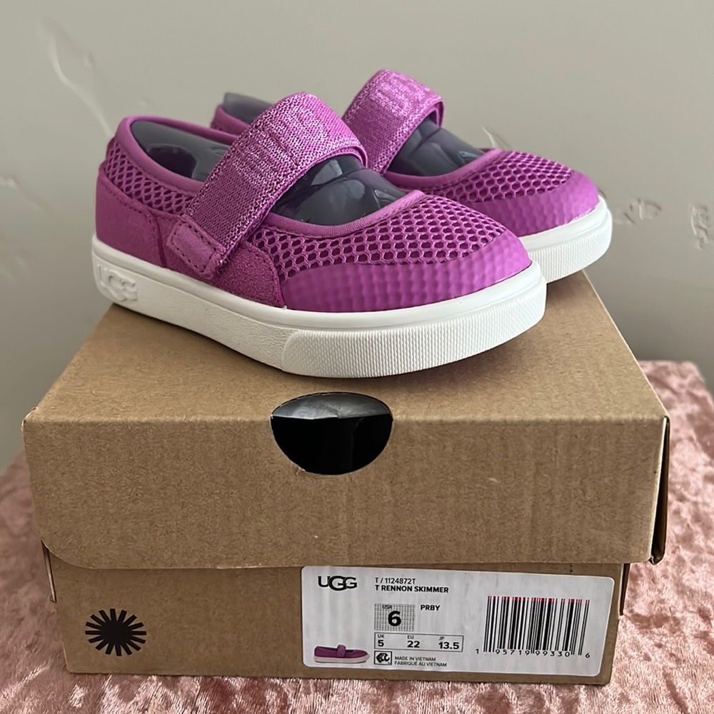 NWT Ugg T Rennon Skimmer